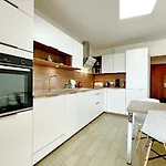 شقة 3 Bedroom - Heart Of - No Wifi آنسي