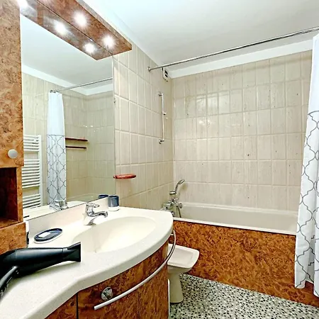 3 Bedroom - Heart Of - No Wifi Annecy